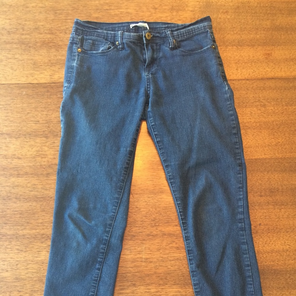 Forever 21 - Dark Wash Denim Capris - Size 28